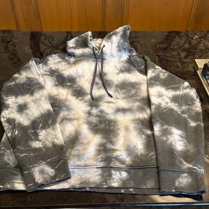 Lululemon Men’s/Women’s Black and White Tie-Dye Hoodie